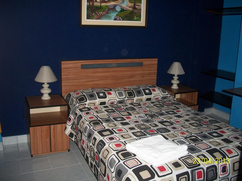 Hostal Hellen Ross Nazca Buitenkant foto